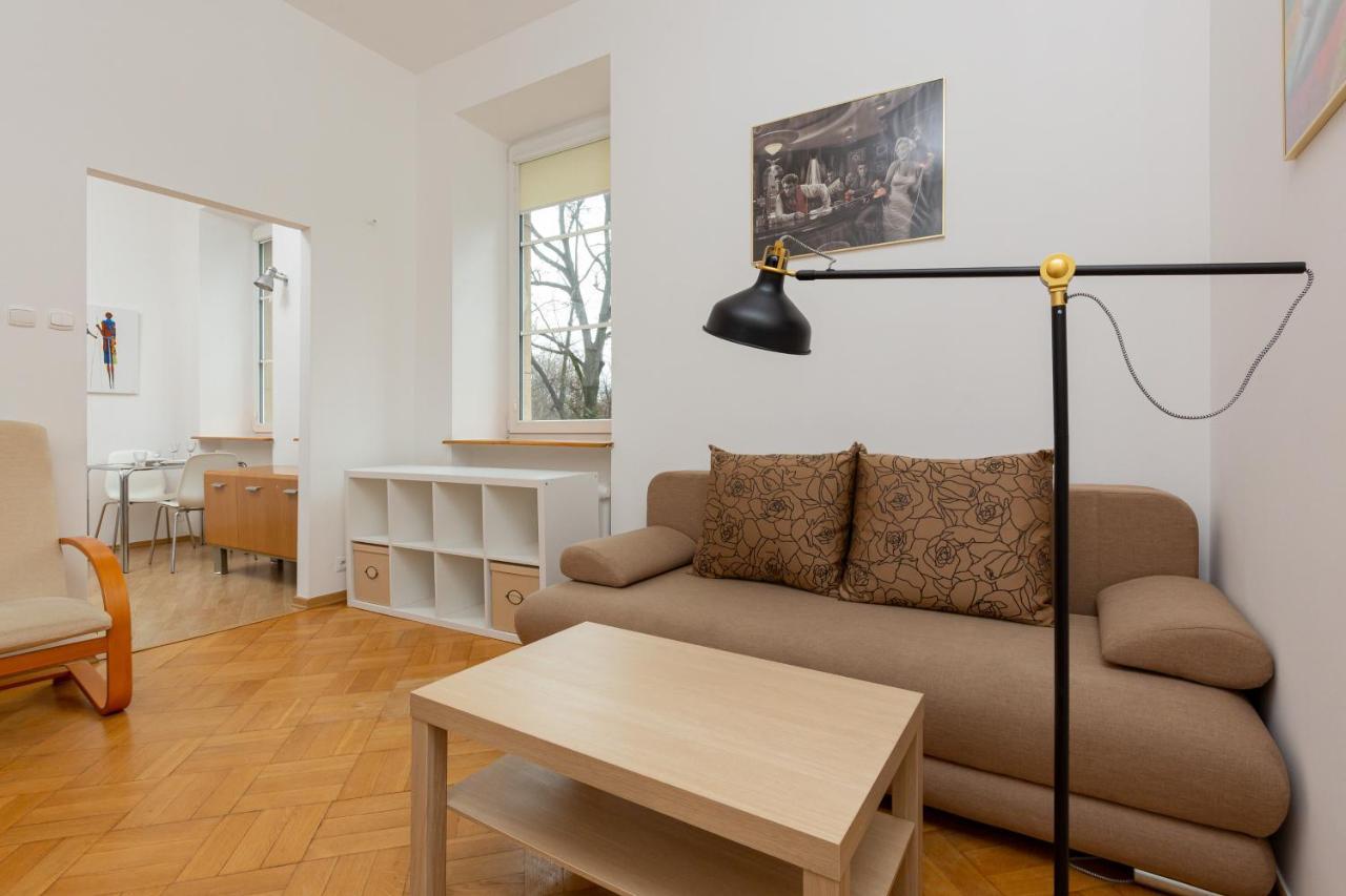 Downtown Studio Apartment By The Park By Noclegi Renters ワルシャワ エクステリア 写真