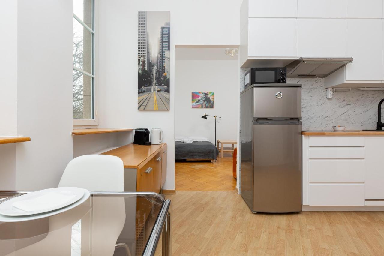 Downtown Studio Apartment By The Park By Noclegi Renters ワルシャワ エクステリア 写真